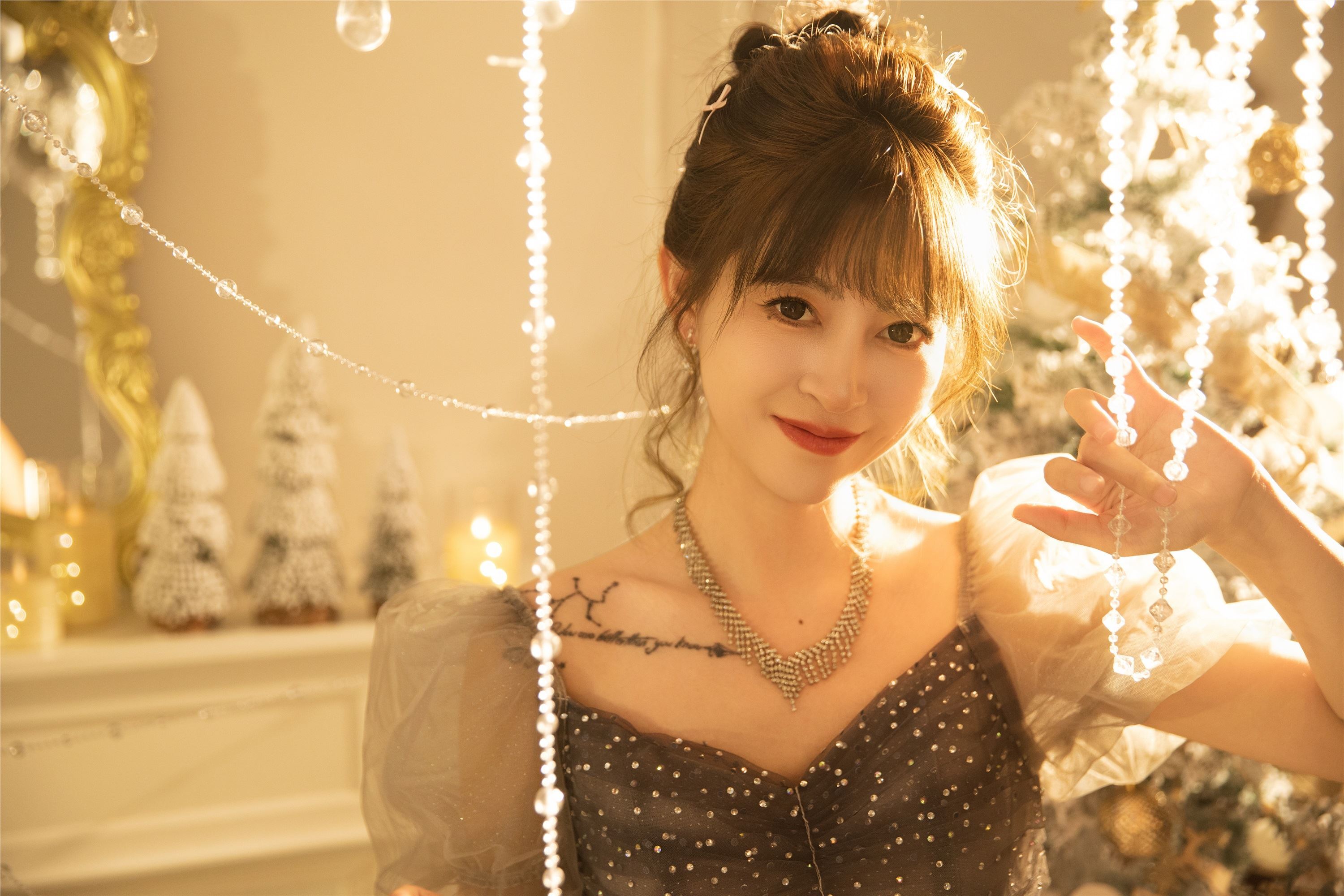 YITUYU艺图语 2025.01.02 金碧辉煌 壹萱-